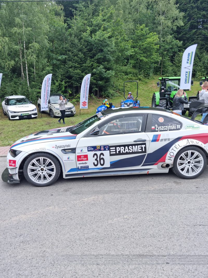 BMW nr 36 na trasie hillclimb GSMP